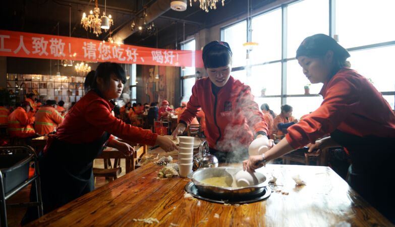 "Dinner out is bad." Chinese civil servants coerced to squeeze the belt