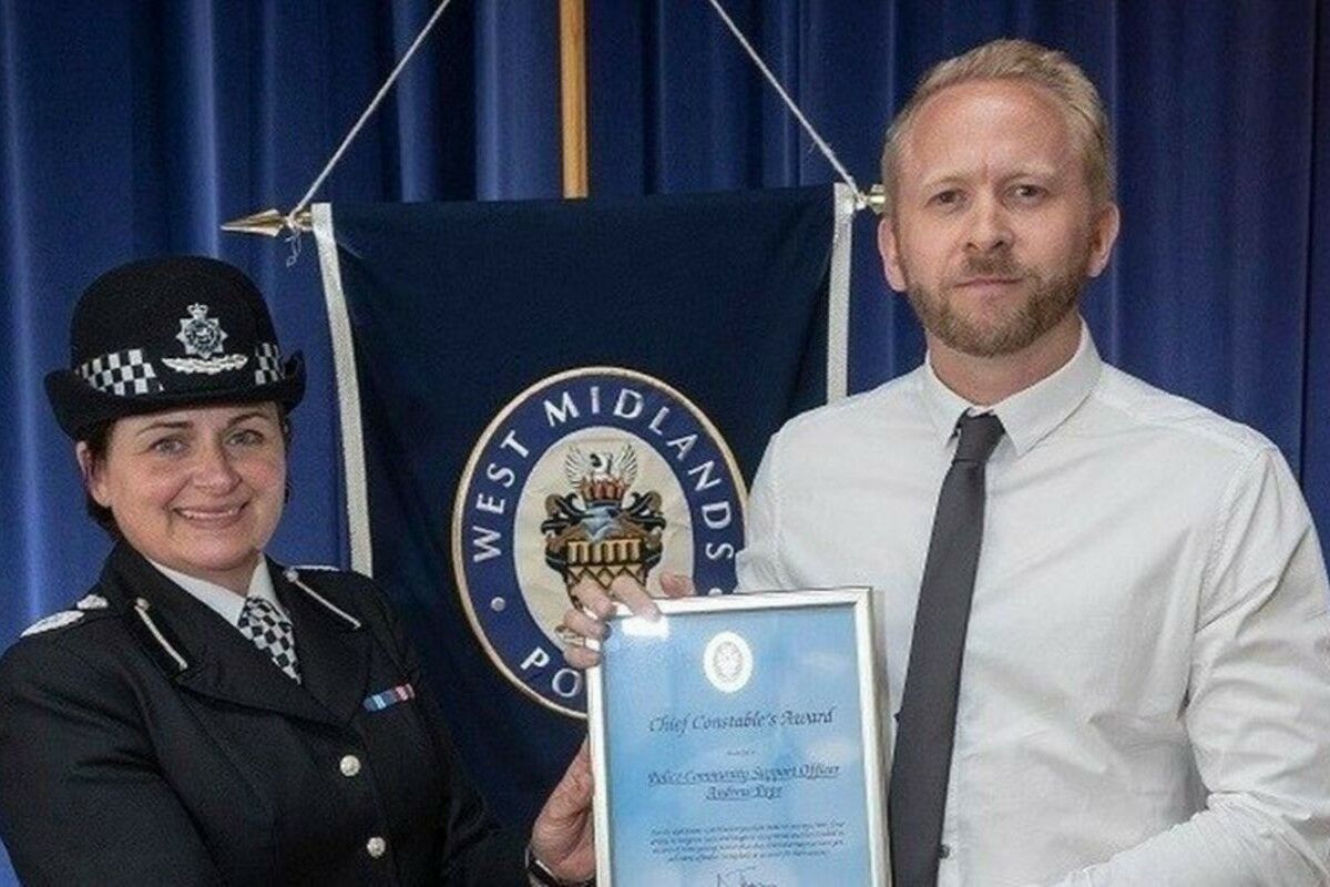 "Memory man." British police have already caught 3000 suspects for remembering his faces