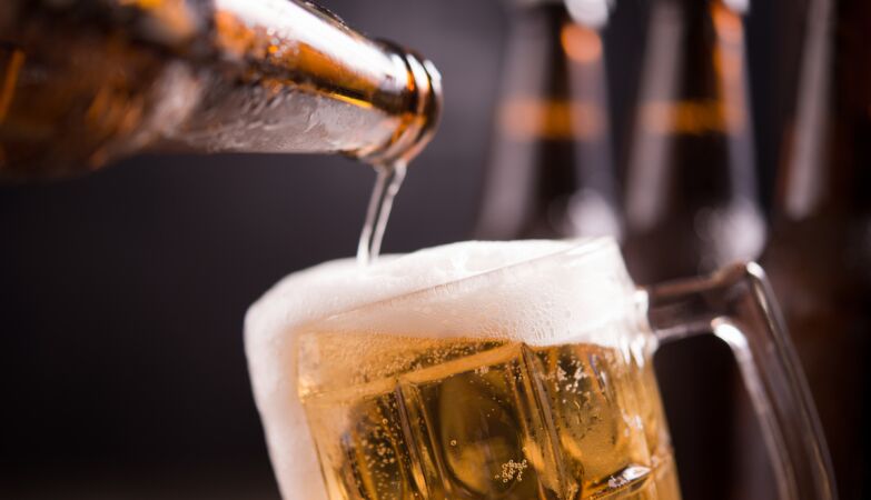 Life is expensive, health worries. What do the Belgians do? Drink less beer