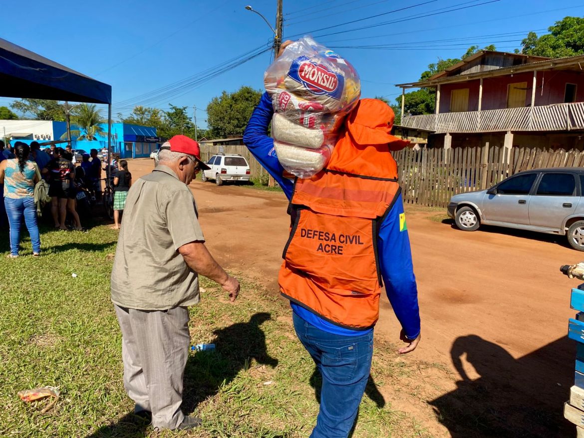 Rural producers from Rio Branco affected by natural disasters receive more than 600 basic baskets