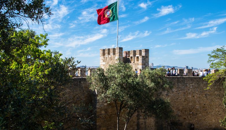 The salaries indicate that “Portugal is Lisbon and the rest is landscape”