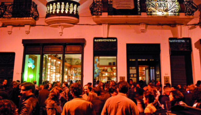 Porto prohibits alcohol sales for consumption on the street after 21h