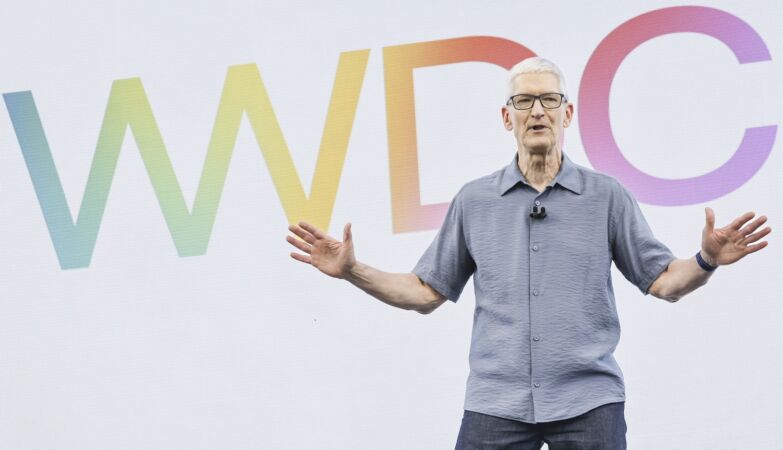 6 minutes from his annual keynote, Apple's actions fell to the pike. Siri, what's up?
