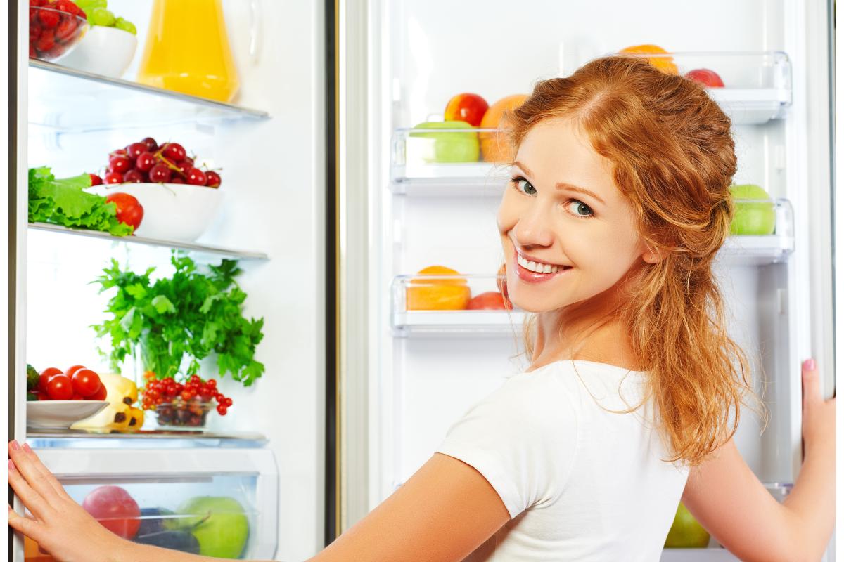 Organize the fridge in the summer