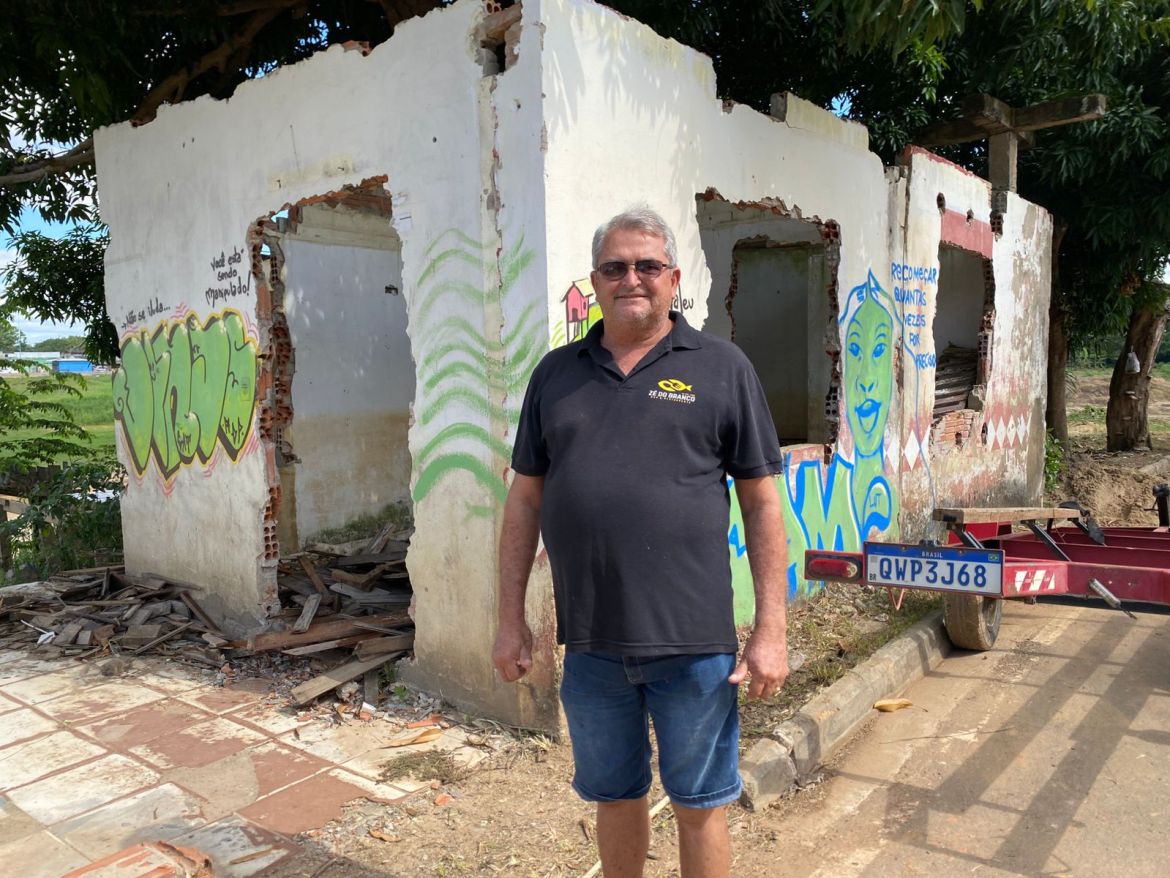 Bar do Zé do Branco: Half a century of stories, affections and resistance on the banks of the river