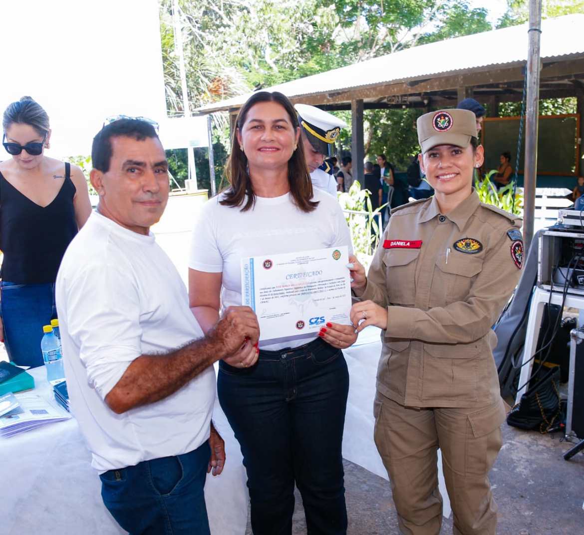 Cruzeiro do Sul City Hall certifies Barqueiros dos Croa Mirim and Valparaiso rivers in four areas
