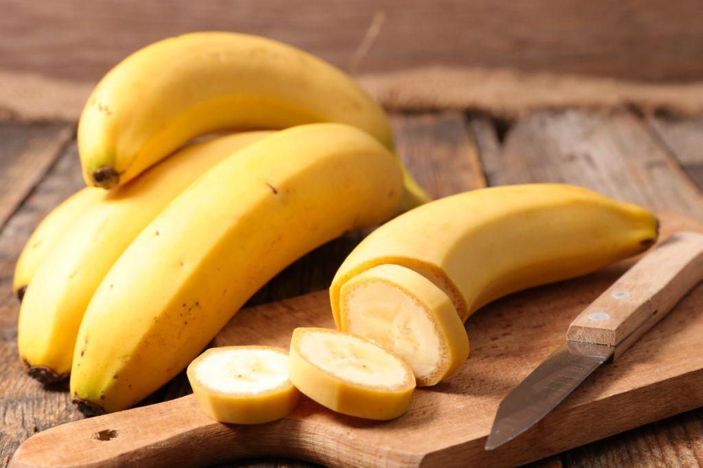 Banana for breakfast - a natural digestive friend