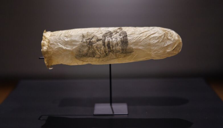 Museum exposes condoms with 200 years made of sheep. Has erotic engraving with a nun
