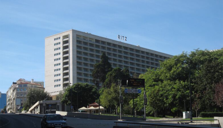 Firearms, stolen jewels, trotinel escape. What happened at the Ritz Lisboa Hotel?