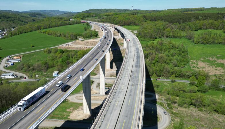 Germany moved a 20 meter bridge, like never before. But how?