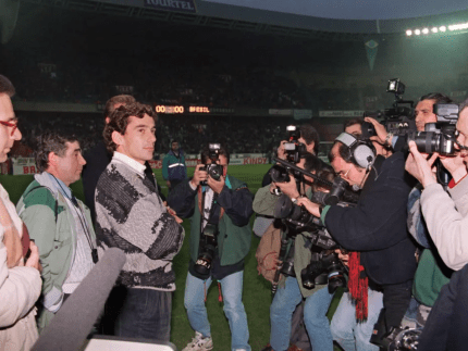 Ayrton Senna was cheered before a friendly disputed in France in 1994.