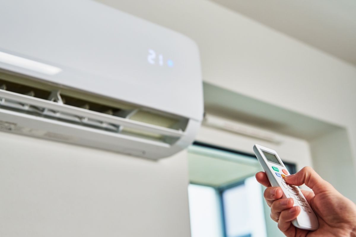 How to lengthen the life of the air conditioner