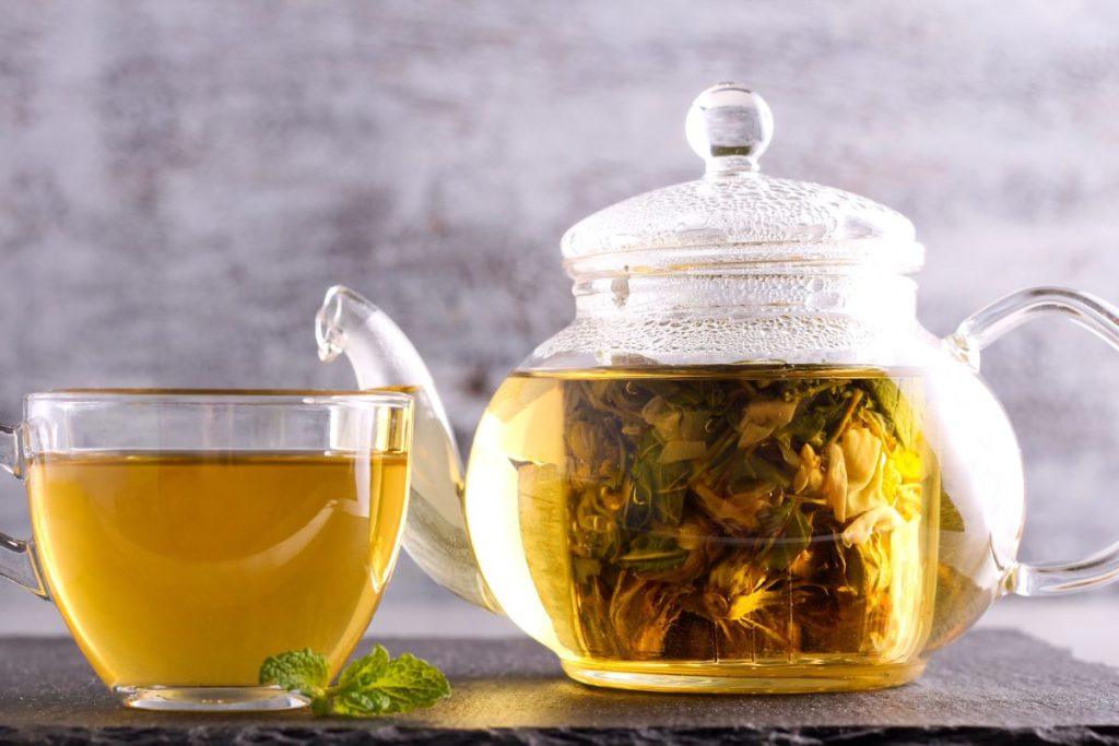 The benefits of rosemary and cloves to health
