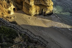 Meet the beach in the Algarve that is leaving the Spaniards 'enchanted' despite being crowded before 11 am in summer