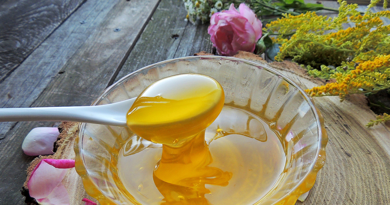 Honey mask will add splendor to our skin and help get rid of imperfections /123RF