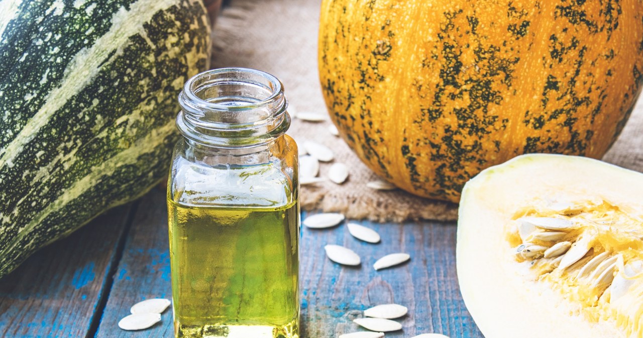 Pumpkin seed oil can also be used from the outside. It has a positive effect on the skin /123RF /PICSEL
