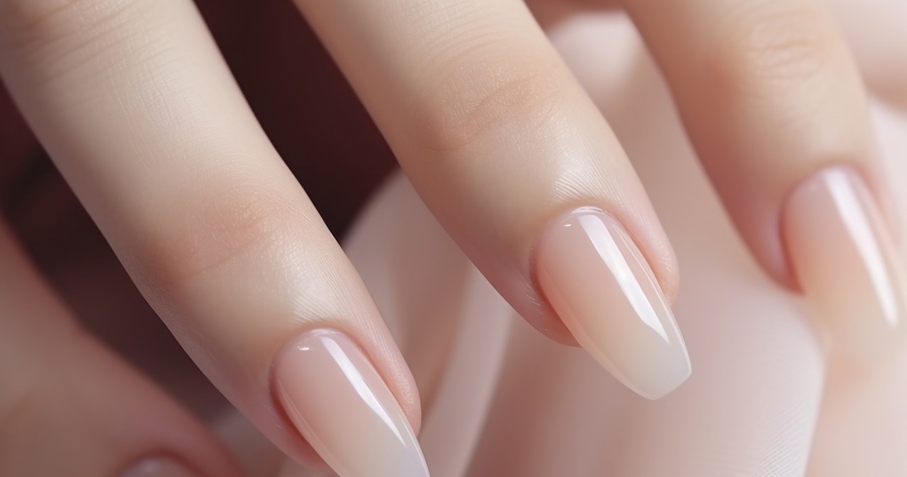 Styling in the type nails /pixel type