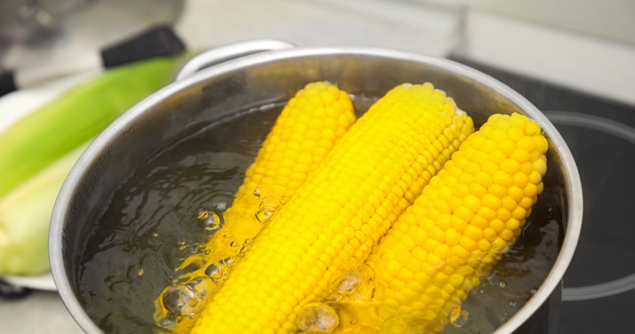 Cook the corn so many minutes. It will be tasty and crunchy, not soft and bland