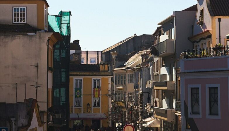Problem in the city: lack of houses. Here's Aveiro… In 1989