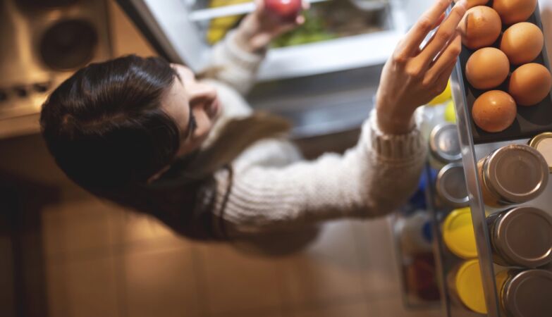 Store eggs in the fridge: should we or not?
