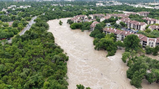 Texas mourns: 50 dead by floods - 15 children drowned, 27 missing