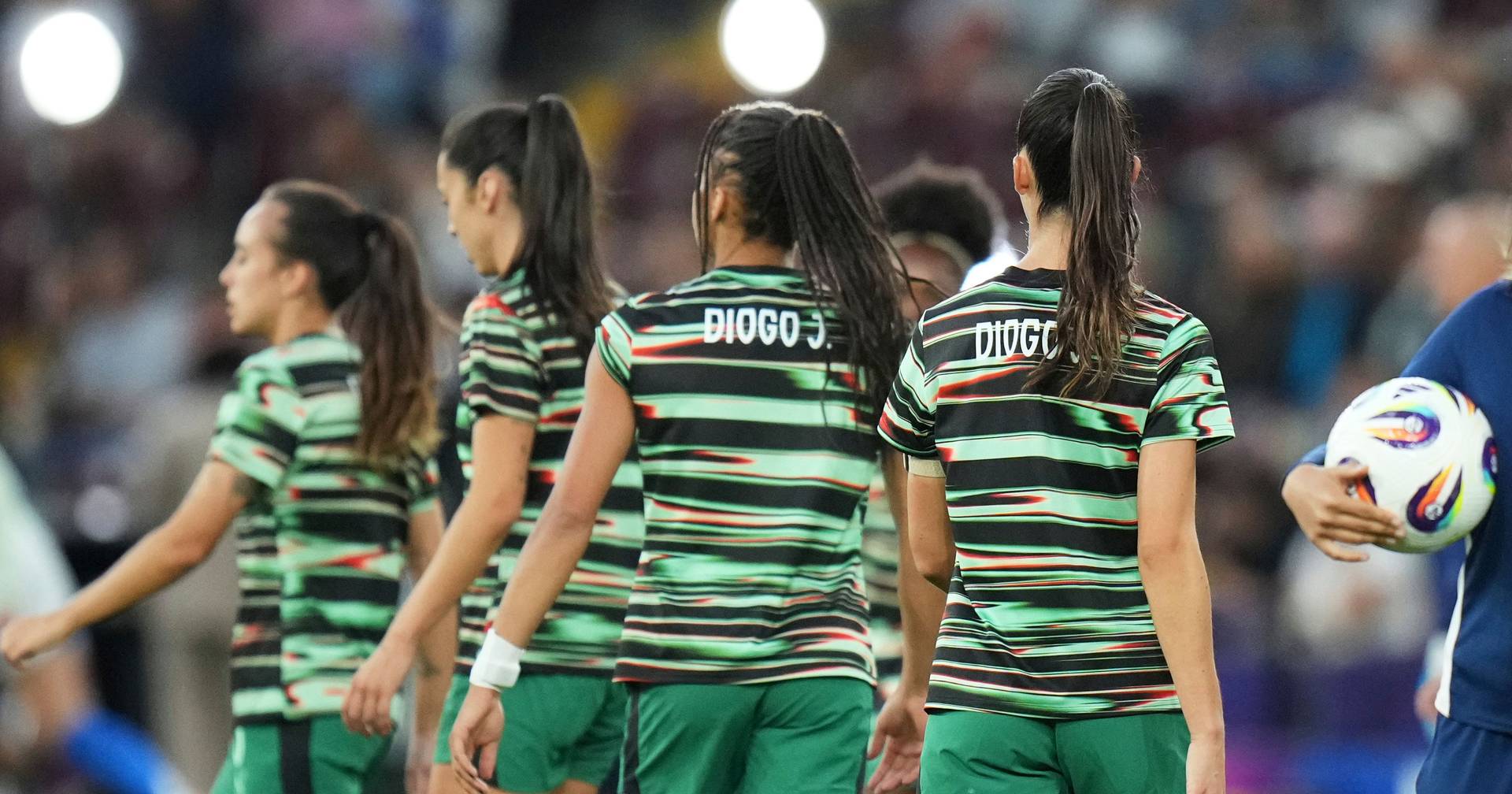 The images of the new tribute of the women's team to Diogo Jota and André Silva