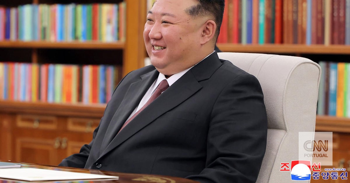 Kim Jong-un asks soldiers to prepare "for a serious war"