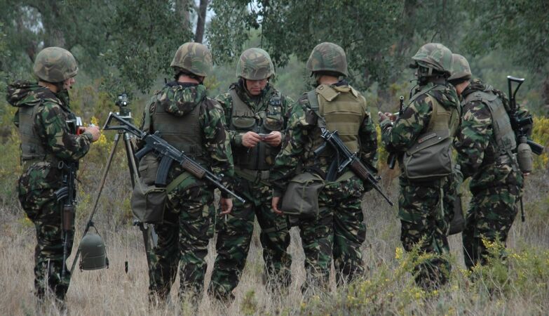 Military in Assets trained neo -Nazi groups for a civil war
