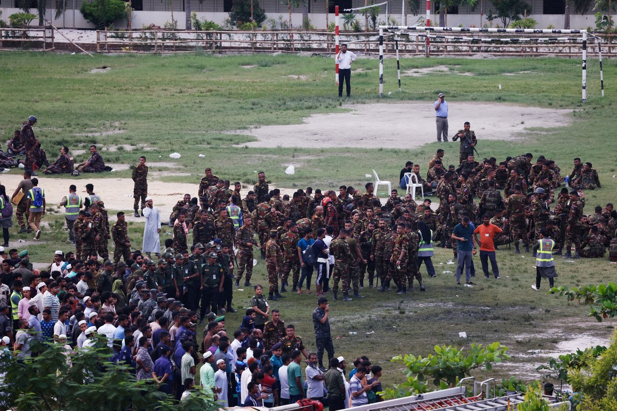 Tragedy in Bangladesh: Educational aircraft fell on school