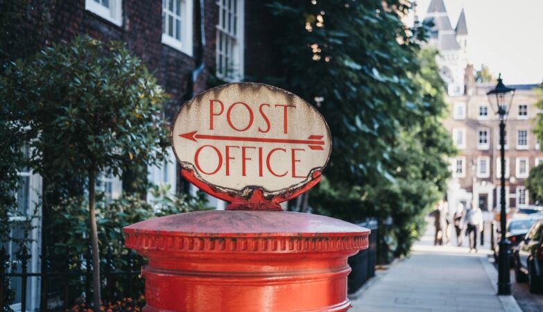 Post office scandal: nearly 1,000 false accusations caused 13 suicides, report concludes
