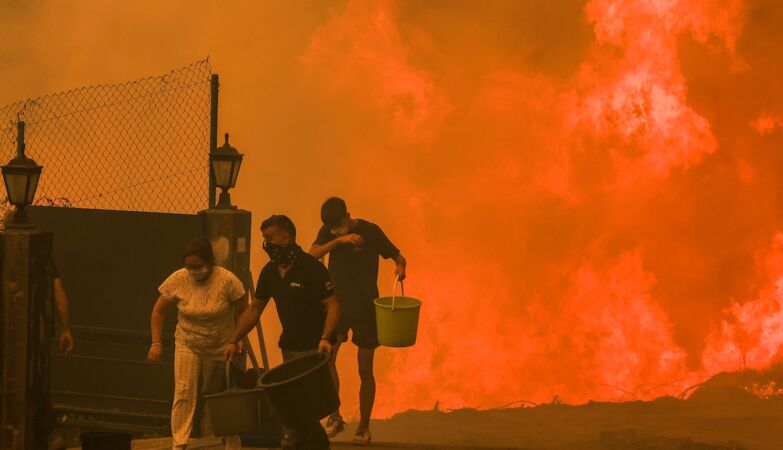 40 degrees, more than 100 municipalities at maximum fire risk