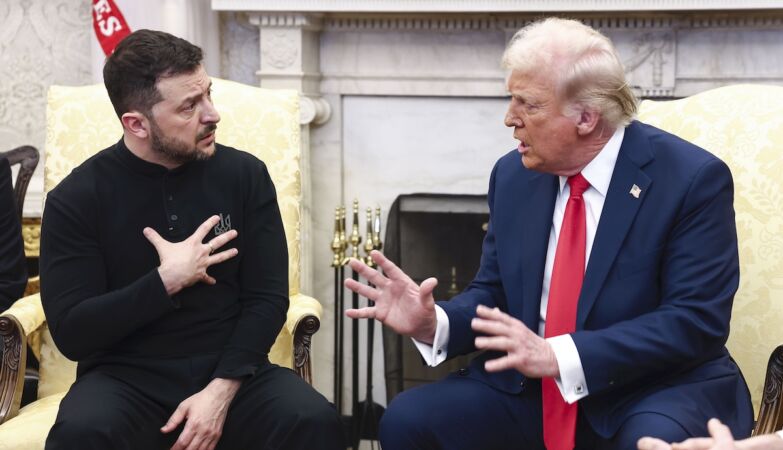 White house lies on weapons to Ukraine. Trump retreats in the decision