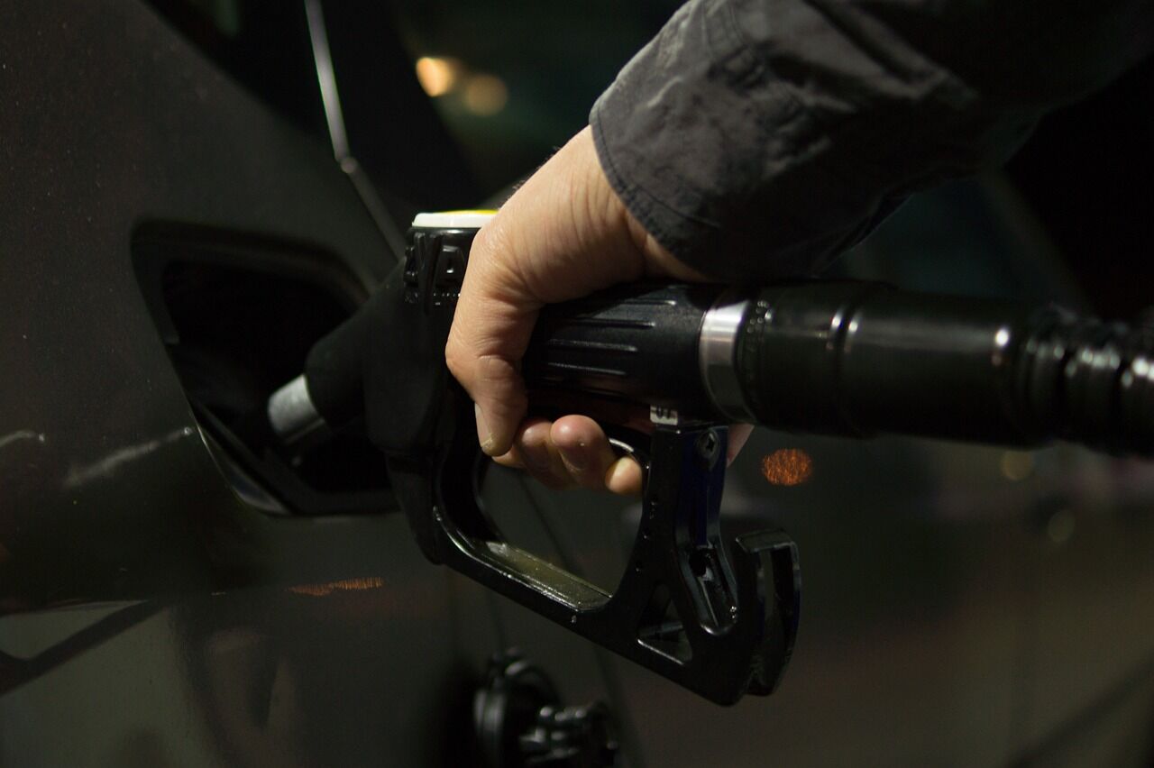 Fuels go up, then they go down: “Calm down, everything is normal”