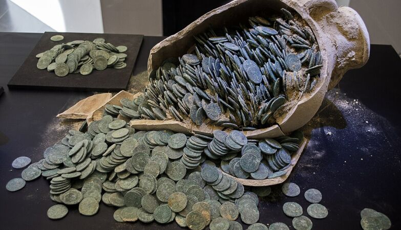 How false coins kept alive the economy of a Roman empire in decline