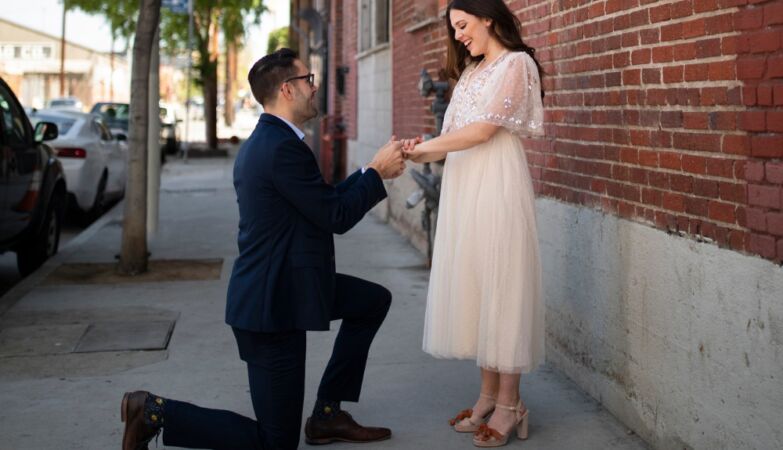 He asked the woman to marry… 43 times. It was necessary to go to the center of the world