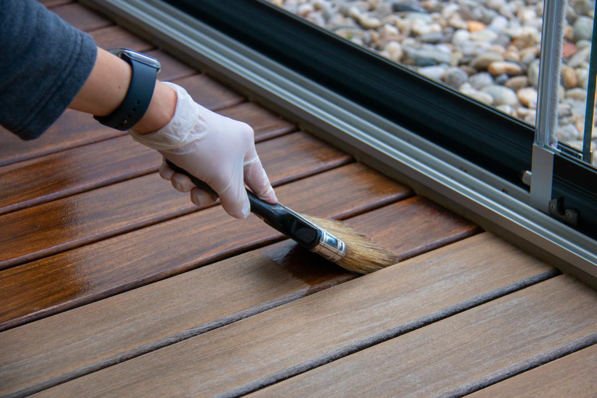 Here's how to avoid the wood cracks when it's hot