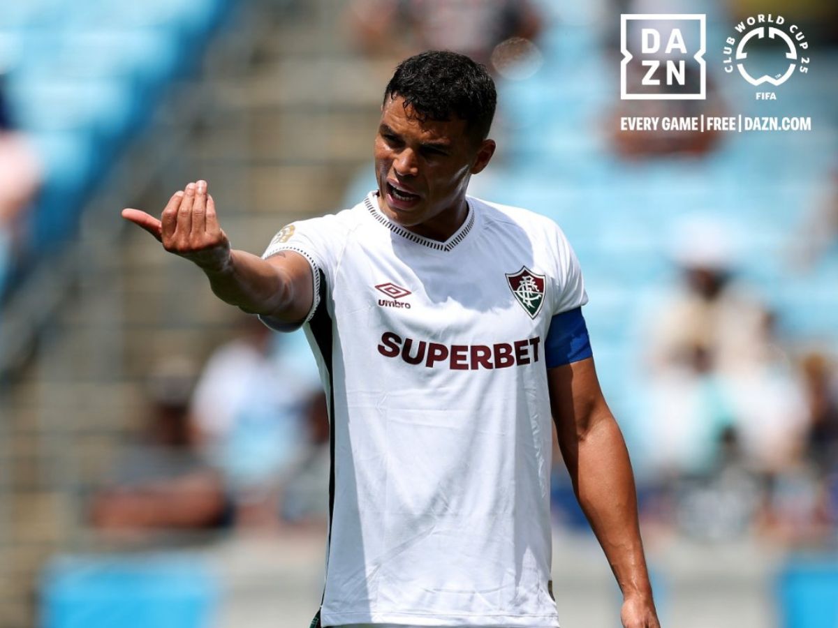 Thiago Silva guides Fluminense players in the match against Inter Milan - Reproduction: x/@fifaworldcup_pt Thiago Silva guides Fluminense players in the match against Inter Milan - Reproduction: x/@fifaworldcup_pt