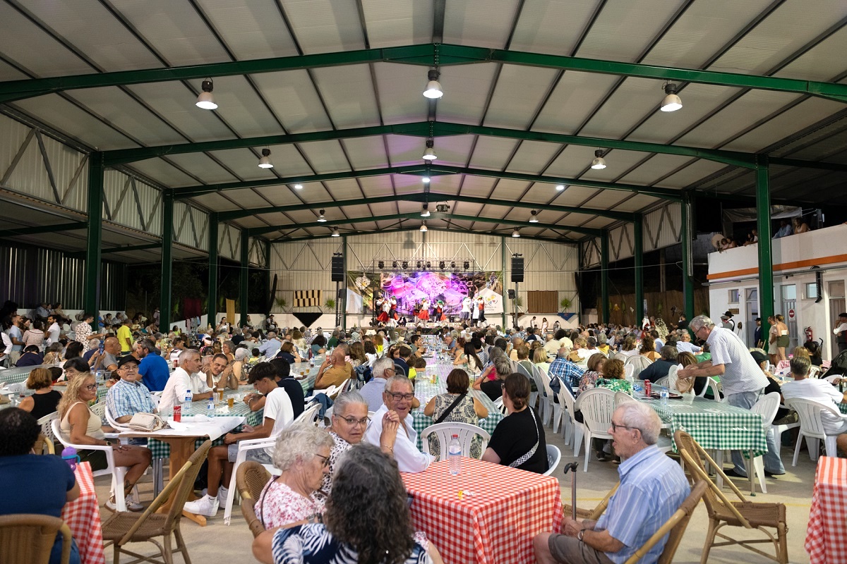 Gueisado rooster, corn porridge and folklore animates new edition of the Serranos Manjares