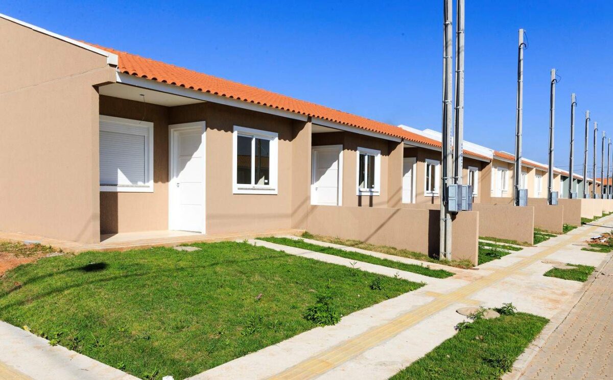 Acre has over 80 houses in my house, my life under construction; See details