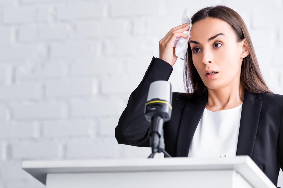Here are the signs that are afraid to speak in public