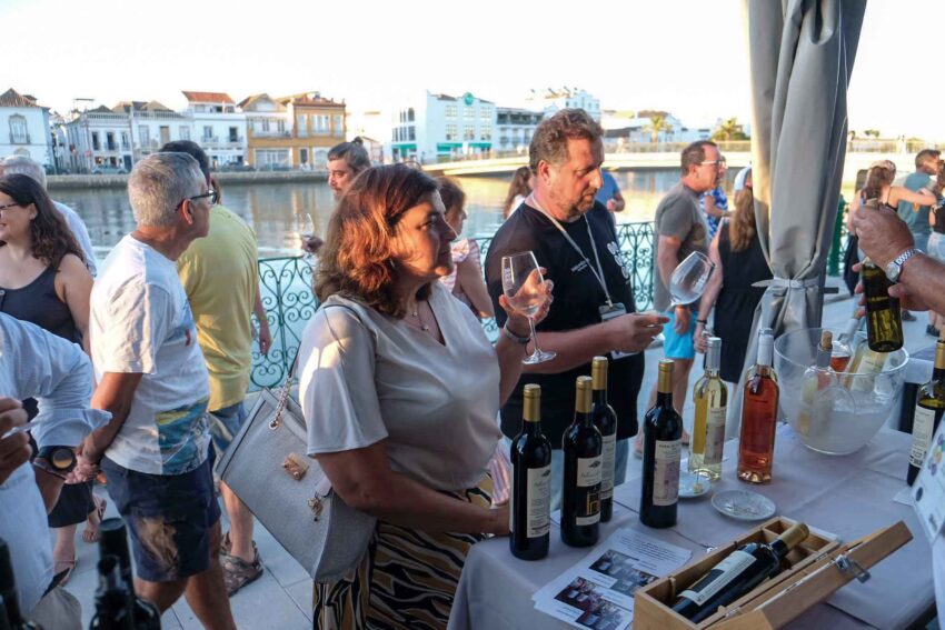 “Tavira, Wine Days” returns with flavors from all over the country in the Garden of Bandstand
