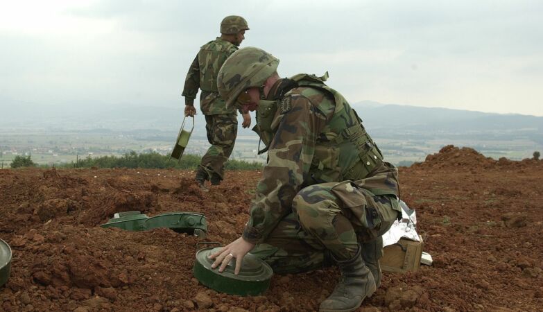 Hand full of neighbors from Russia is preparing a new “iron curtain” from Minas against Putin