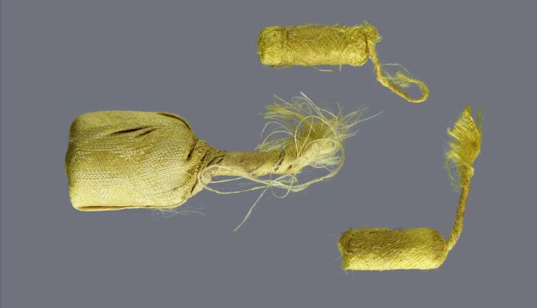 Scientists read sacred scroll without opening it