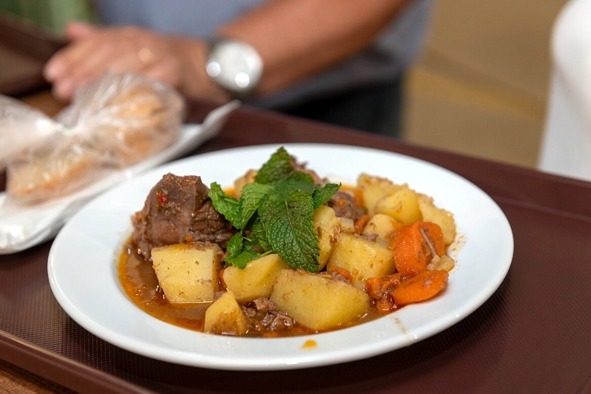 Gueisado rooster, corn porridge and folklore animates new edition of the Serranos Manjares