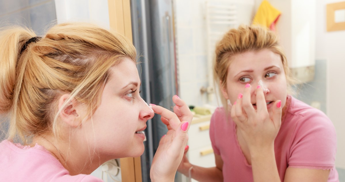 Smoothes the complexion and brightens discoloration. Just a few leaves and the fruit you have in the fridge