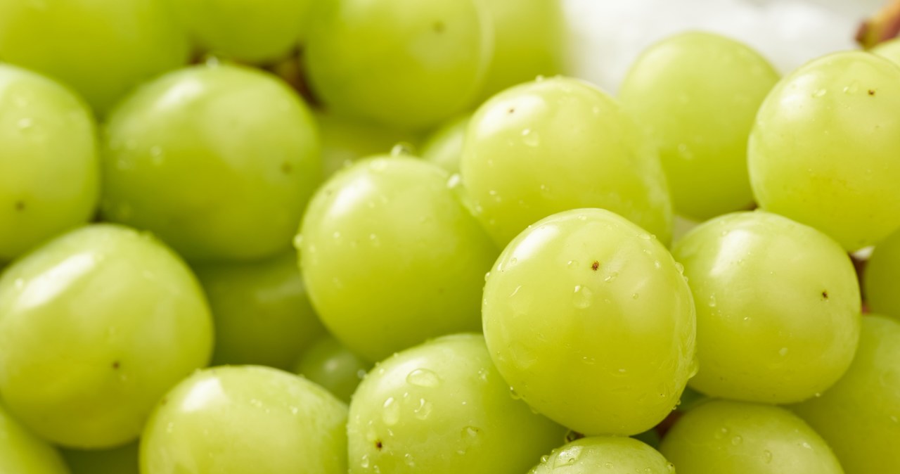 Pickled grapes blend in perfectly with blue cheese /123RF /PICSEL