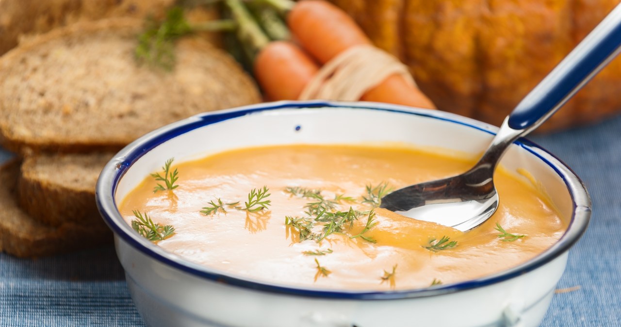 This soup is a real elixir of youth. Eat it regularly and you will smooth the complexion