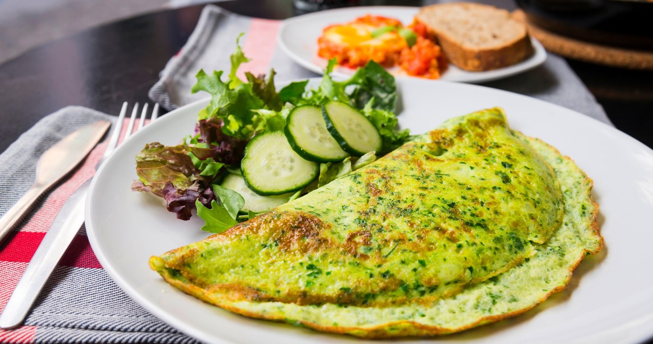 Instead of clogging with bread, make a wrap. There is no flour, the healthy ingredients themselves and the satules for a long time