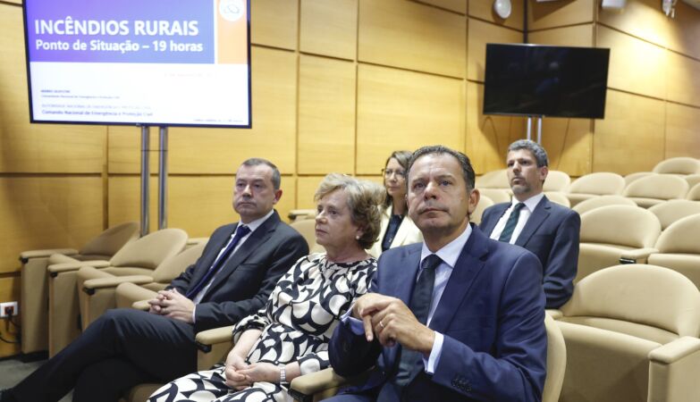 Fires: Montenegro goes to Parliament. PS said it would vote against - but voted for