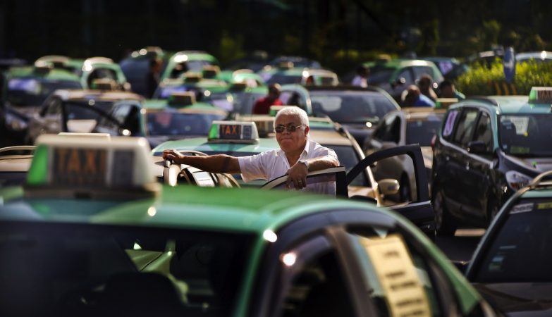 False taxis charge 618 euros from Lisbon Airport to Cascais